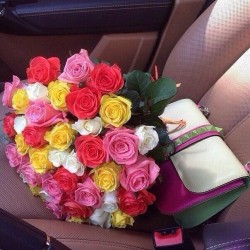 Букет из разноцветных роз Микс 60 см