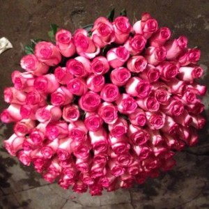 Букет роз Карусель 90 см